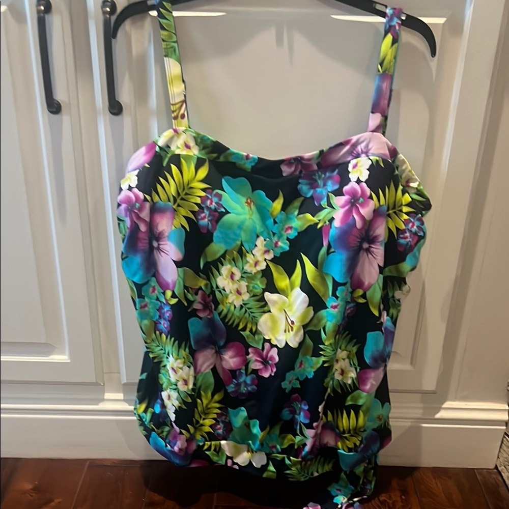 Floral Multicolor Women's Swim Top
